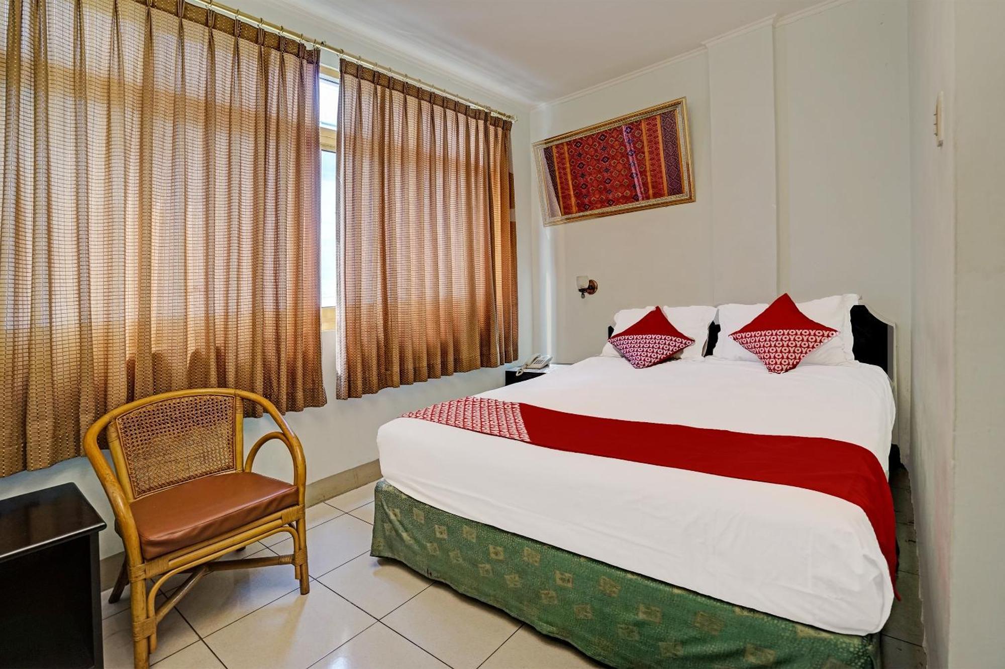 Super Oyo 91805 Hotel Wisma Bari Palembang Exterior photo